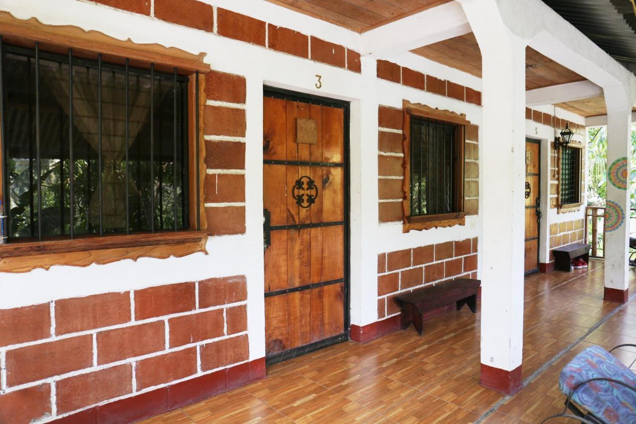 Vinas Hotel Lanquín Εξωτερικό φωτογραφία