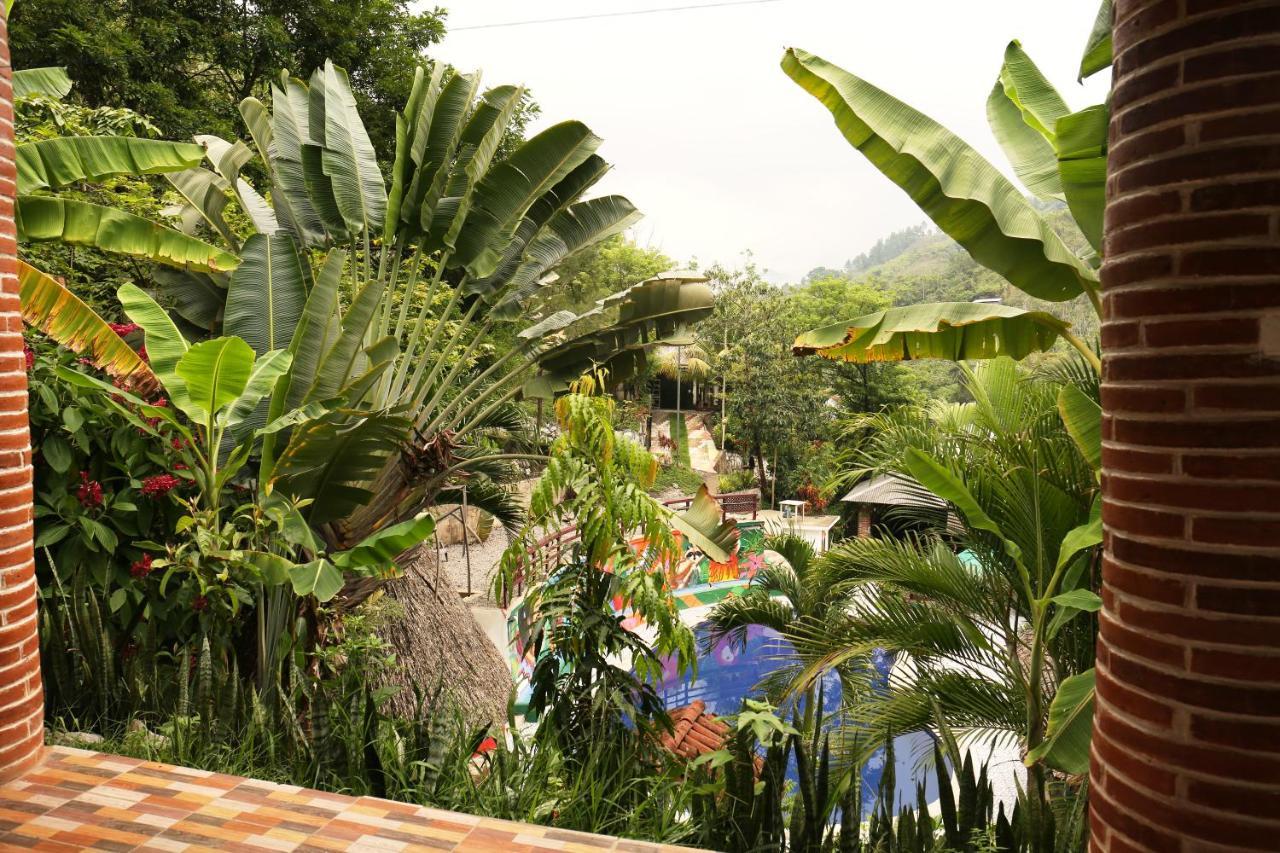 Vinas Hotel Lanquín Εξωτερικό φωτογραφία