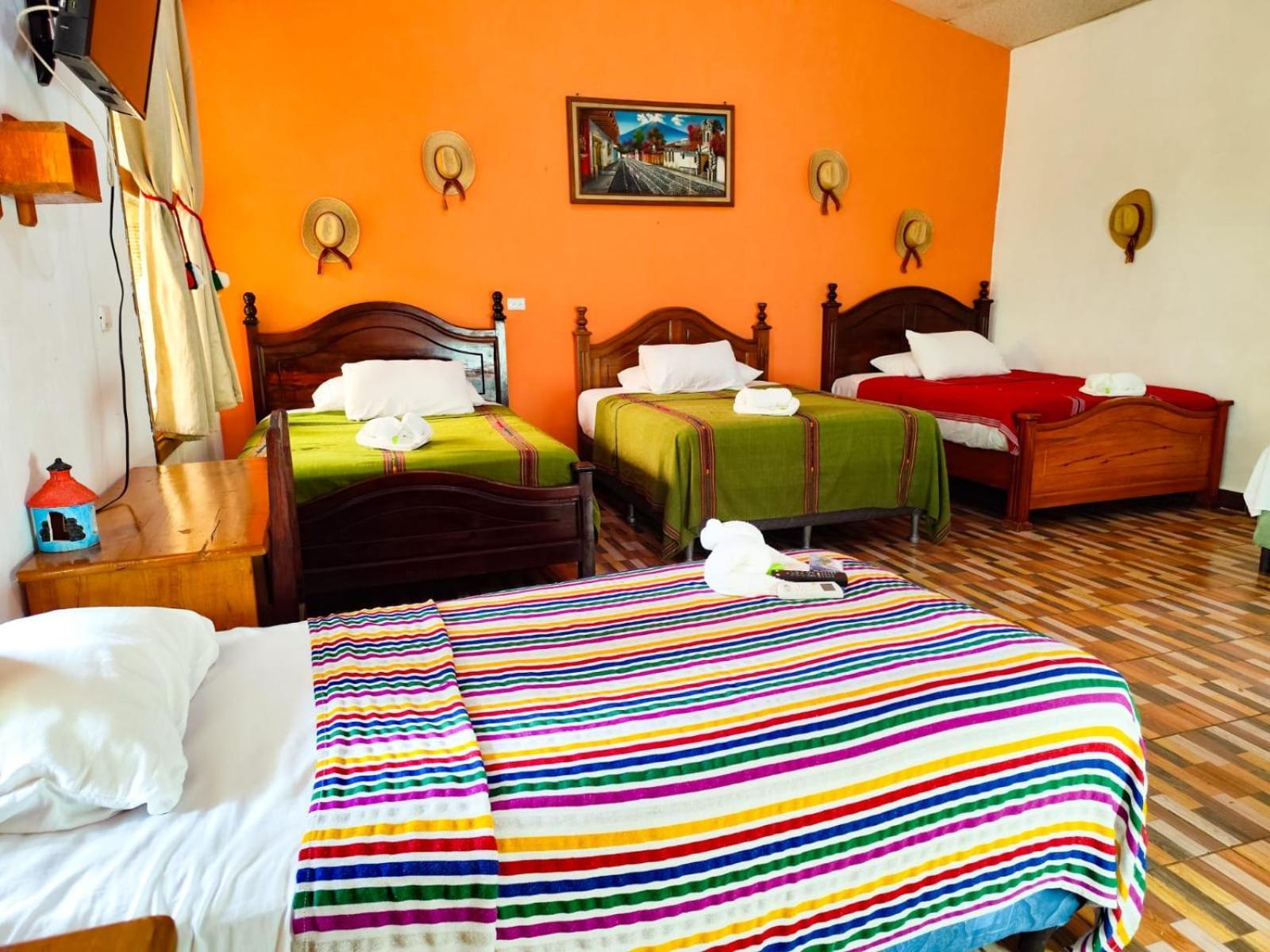Vinas Hotel Lanquín Εξωτερικό φωτογραφία